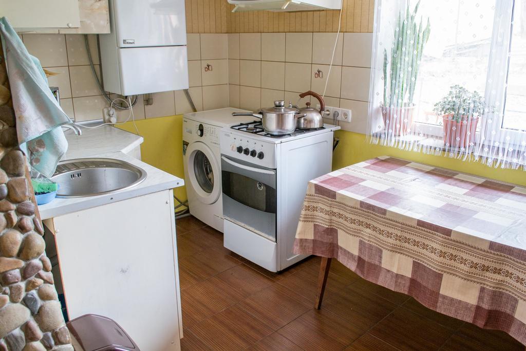 Guest House Cherepaha Камианец-Подилский Екстериор снимка