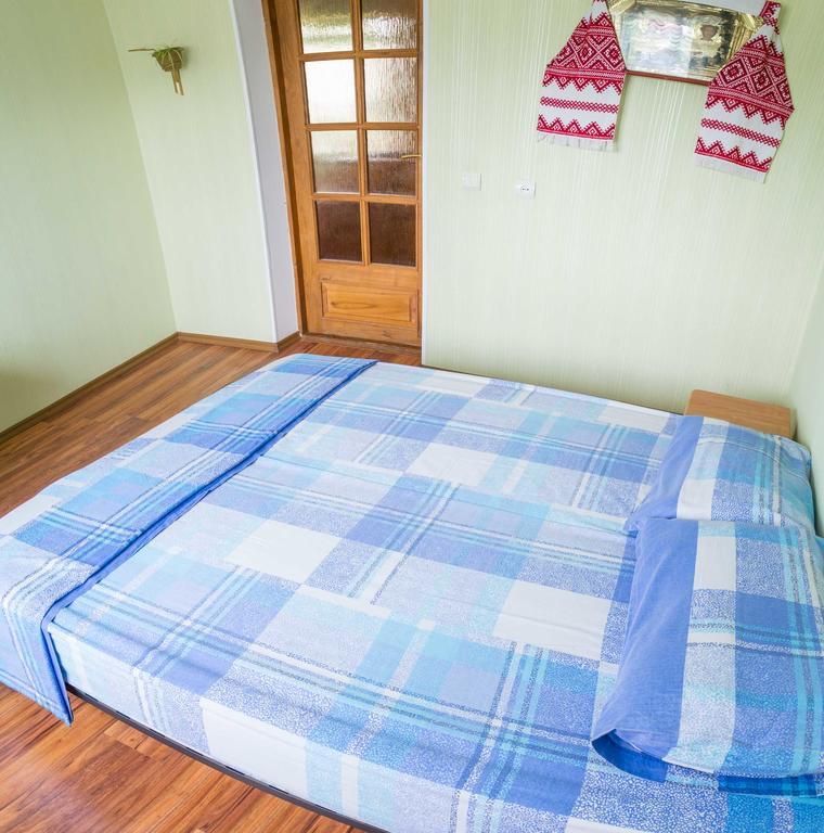 Guest House Cherepaha Камианец-Подилский Екстериор снимка