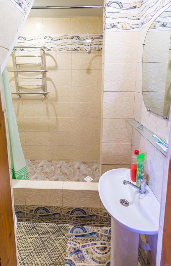 Guest House Cherepaha Камианец-Подилский Екстериор снимка
