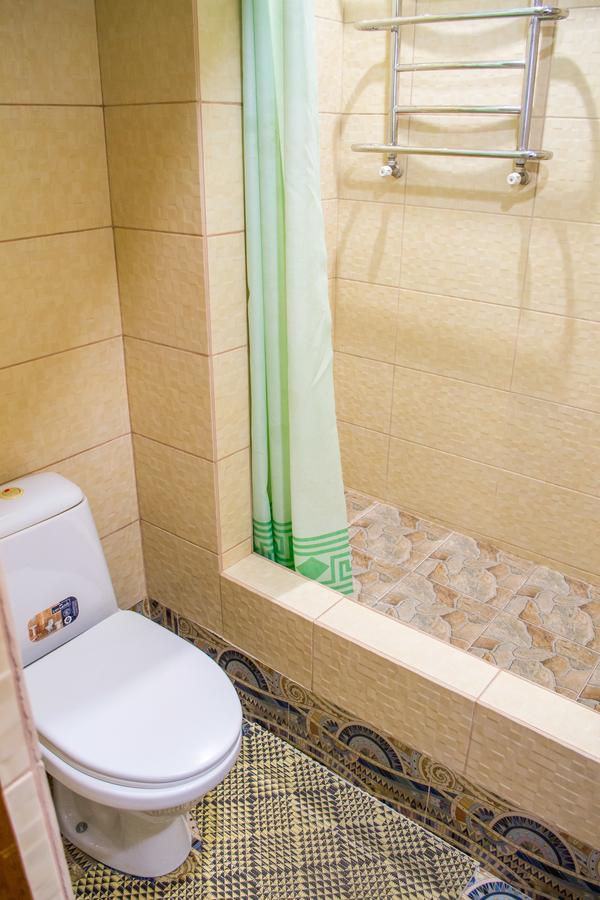 Guest House Cherepaha Камианец-Подилский Екстериор снимка